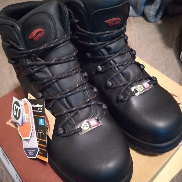 Work boots - Picture 2 of 6